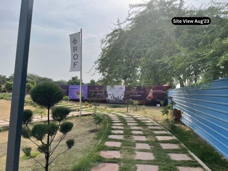 Garden, lion-green-valley 3 Bedroom 1200 Sq.Ft. Builder Floor In Sohna Sector 35 Gurgaon 10505520