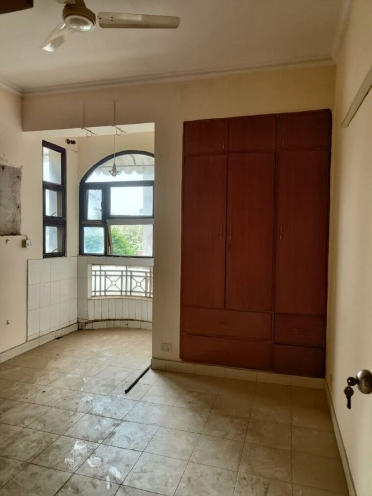 Room, sector 12 dwarka 3 Bedroom 1580 Sq.Ft. Apartment In Sector 12 Dwarka Delhi 10505669