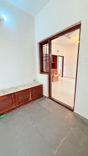 Room in 2.5 BHK Apartment at Alpine Homes, Kammanahalli – for Rent