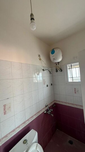 Bathroom in 2.5 BHK Apartment at Alpine Homes, Kammanahalli – for Rent