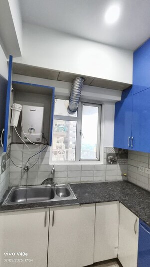 Bathroom in 3 BHK Apartment at Gaur City 7th Avenue, Sector 4 Greater Noida – for Rent