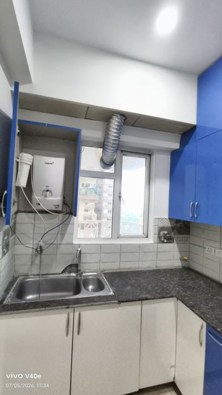 Bathroom, gaur-city-7th-avenue 3 Bedroom 1350 Sq.Ft. Apartment In Sector 4 Greater Noida Greater Noida 10505699