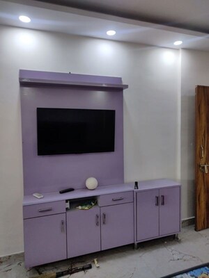 Furnished Amenities in Studio Apartment at DLF Capital Greens Phase I And II, Moti Nagar – for Rent