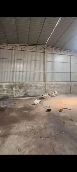 Room in  Warehouse at Mansarovar Extension – for Rent