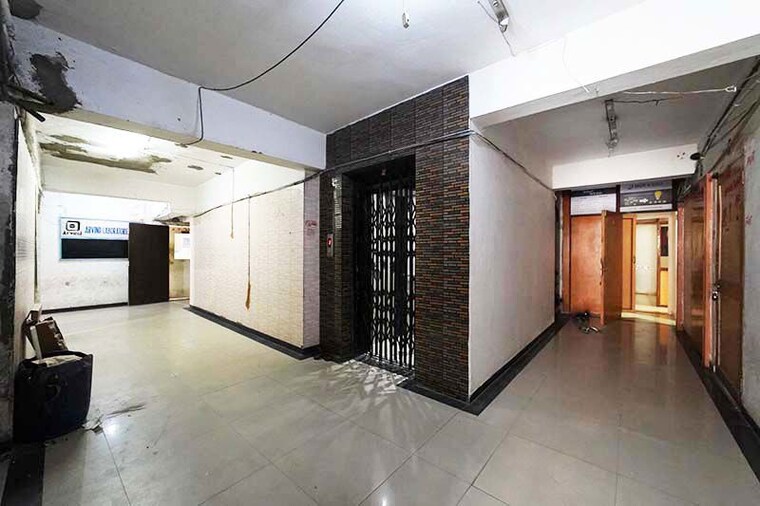 Other, memnagar Commercial Office Space 450 Sq.Ft. In Memnagar Ahmedabad 10505717