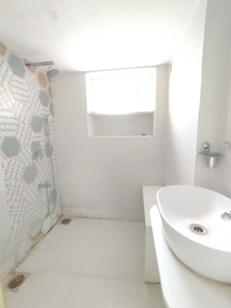 Bathroom, santacruz west 1 Bedroom 525 Sq.Ft. Apartment In Santacruz West Mumbai 10505749