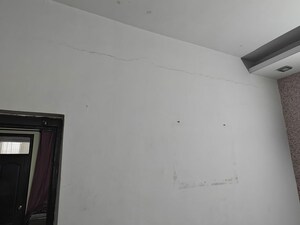 Room in 2 BHK Apartment at Jaipurias Sunrise Greens Zirakpur, Vip Road – for Rent