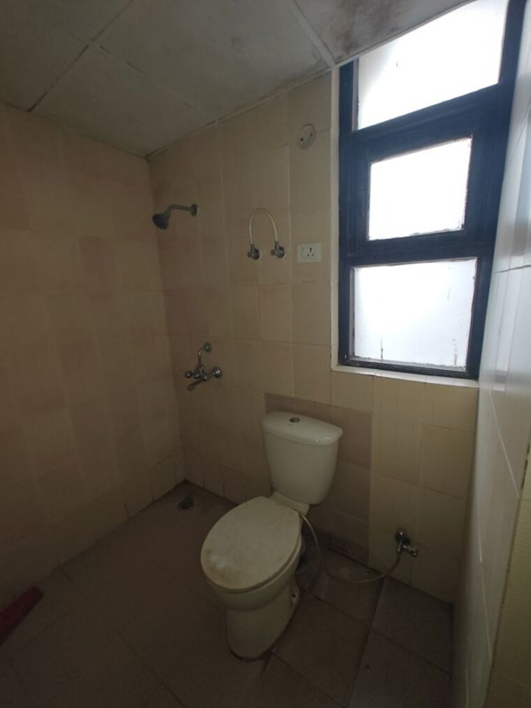 Bathroom, jaipurias-sunrise-greens-zirakpur 2 Bedroom 1750 Sq.Ft. Apartment In Vip Road Zirakpur 10505776