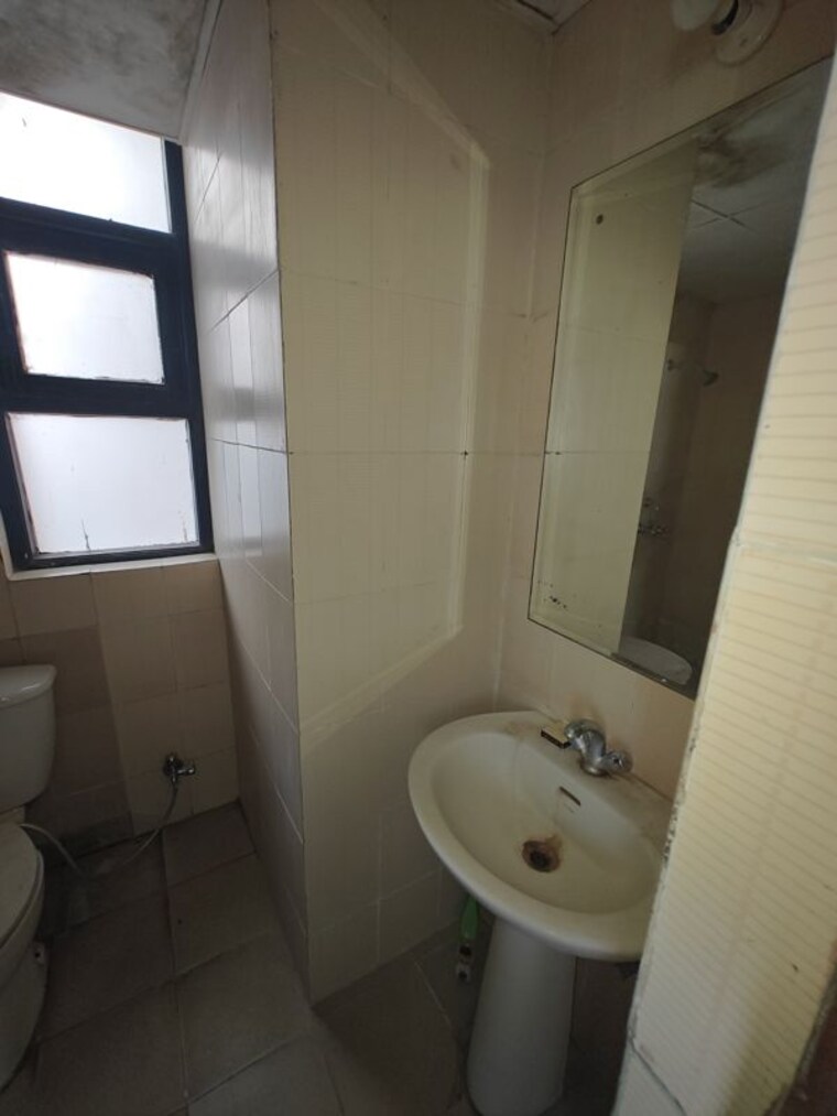 Bathroom, jaipurias-sunrise-greens-zirakpur 2 Bedroom 1750 Sq.Ft. Apartment In Vip Road Zirakpur 10505776