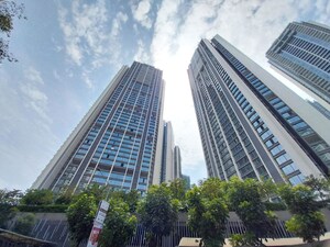 3 BHK Apartment For Rent in Oberoi Realty Esquire, Goregaon East