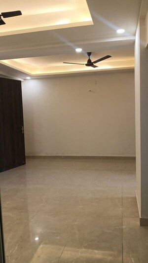 Room in 2 BHK Apartment at Terraza Greens, Mansarovar – for Rent
