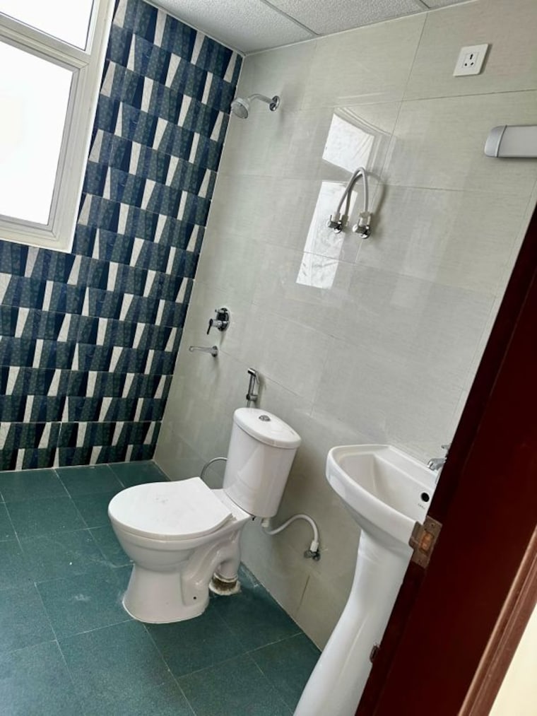 Bathroom, omaxe-waterscapes 3 Bedroom 1575 Sq.Ft. Apartment In Gomti Nagar Lucknow 10505847