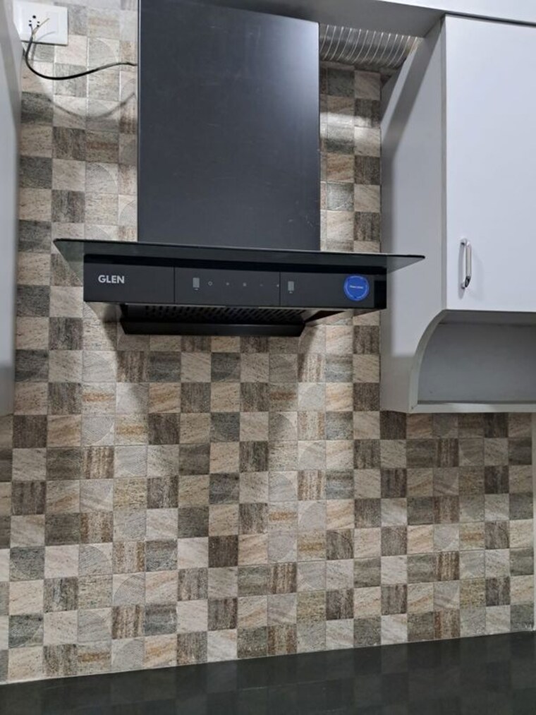 Kitchen, chittaranjan park 3 Bedroom 260 Sq.Yd. Builder Floor In Chittaranjan Park Delhi 10505839