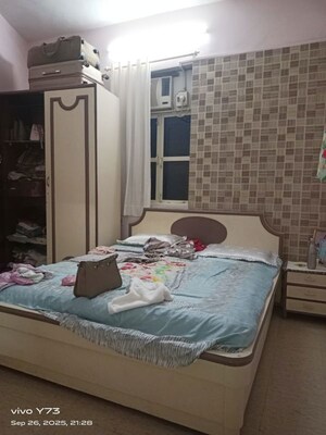 Bedroom in 1 BHK Apartment at Bandra West – for Rent