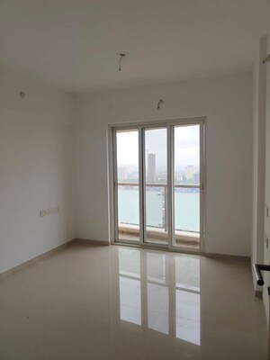 Room in 2 BHK Apartment at Dosti Group Imperia, Manpada – for Sale