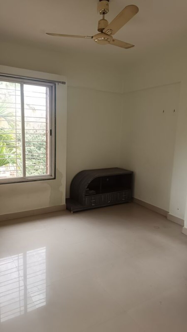 Room, parvati industrial estate 3 Bedroom 1200 Sq.Ft. Apartment In Parvati Industrial Estate Pune 10505896