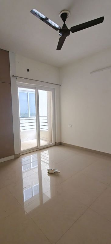 3 BHK 1775 Sq.Ft. Apartment in Omaxe Waterscapes