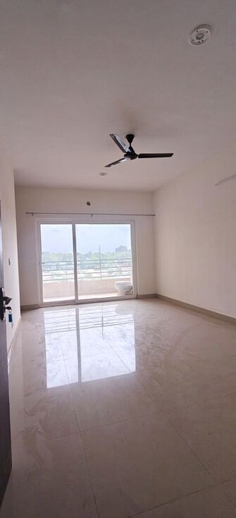 3 BHK 1775 Sq.Ft. Apartment in Omaxe Waterscapes
