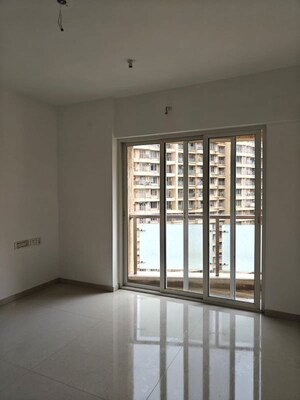 Room in 3 BHK Apartment at Dosti Group Imperia, Manpada – for Sale