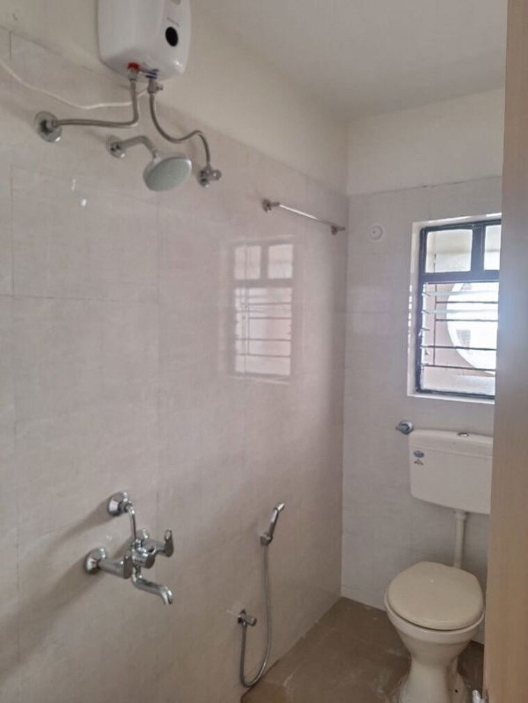 Bathroom, rohan-leher 2 Bedroom 900 Sq.Ft. Apartment In Baner Pune 10505933