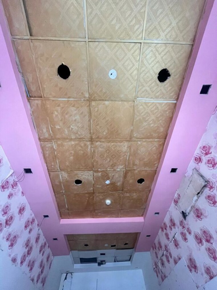undefined, garhi Commercial Shop 459 Sq.Ft. In Garhi Ghaziabad 10505936