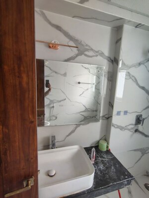 Furnished Amenities in 3 BHK Apartment at Rishita Manhattan, Gomti Nagar – for Rent