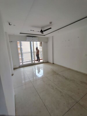 Room in 3 BHK Apartment at Rishita Manhattan, Gomti Nagar – for Rent