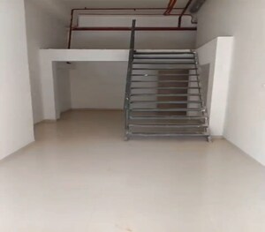  Shop For Rent in Dadar East