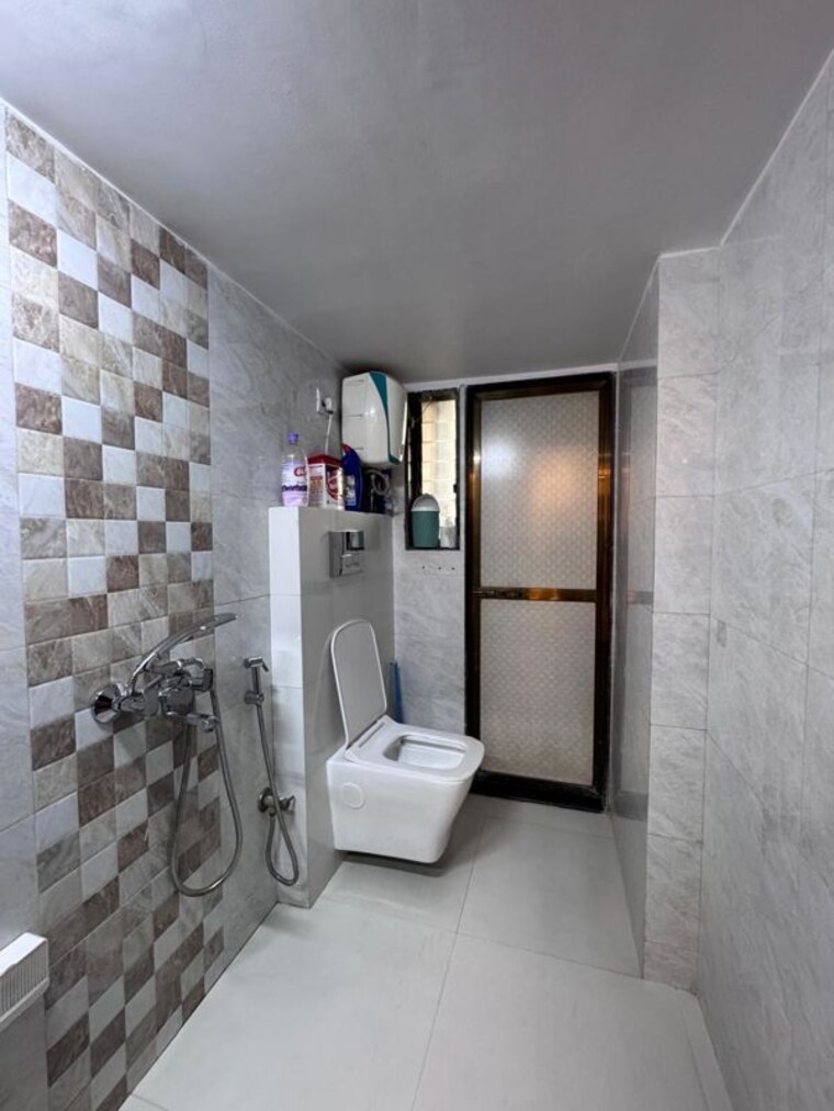 Bathroom, vinay nagar 2 Bedroom 700 Sq.Ft. Apartment In Vinay Nagar Thane 10505976