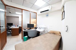 Team Area in  Showroom at Paldi – for Sale