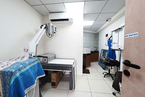 Team Area in  Showroom at Paldi – for Sale