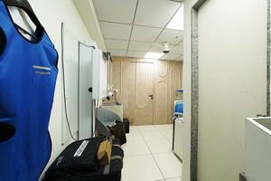 Team Area in  Showroom at Paldi – for Sale