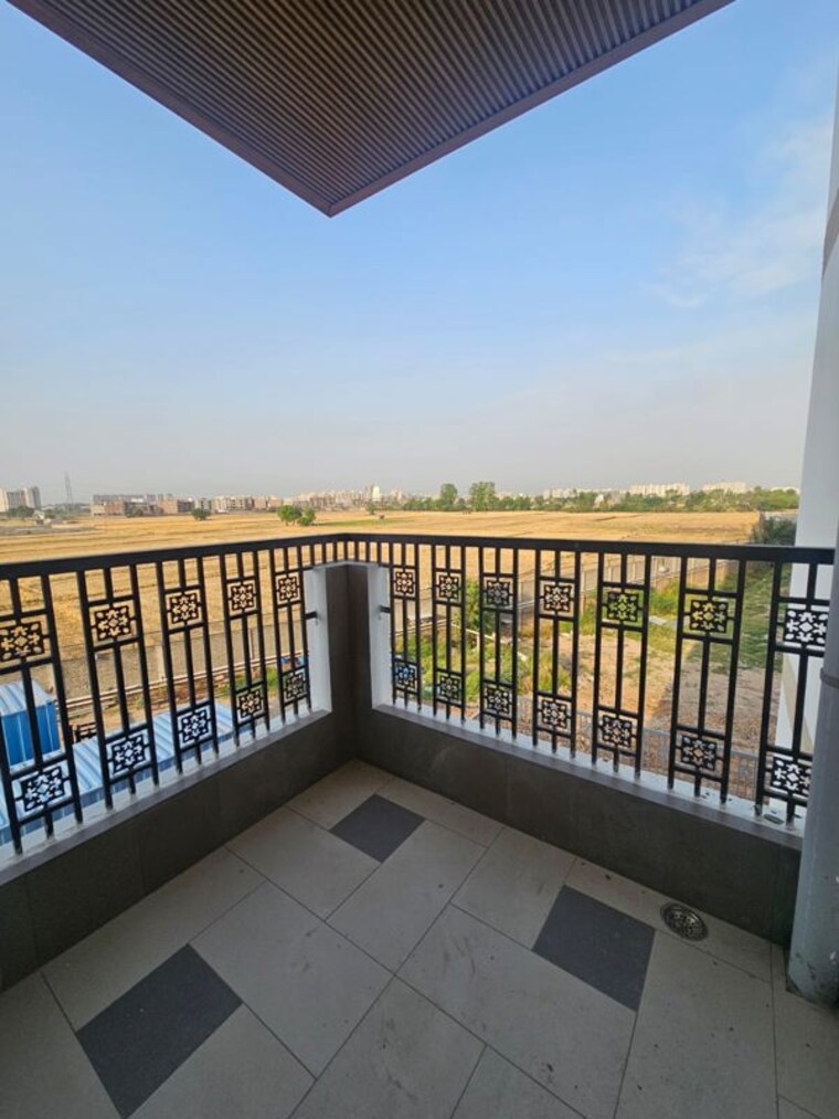 Balcony, hermitage-royale 3 Bedroom 1880 Sq.Ft. Apartment In Ramgarh Bhudda Zirakpur 10506024