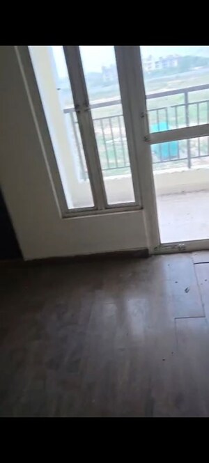 Room in 2 BHK Apartment at SCC Sapphire, Raj Nagar Extension – for Sale