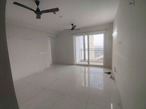 Room in 3 BHK Apartment at Eldeco Live By The Greens, Sector 150 – for Sale