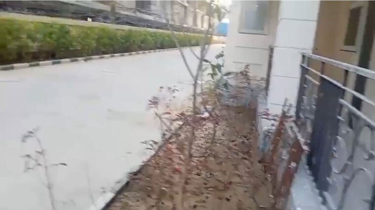 Balcony, signature-the-millennia-2 1 Bedroom 600 Sq.Ft. Apartment In Sector 37d Gurgaon 10506044