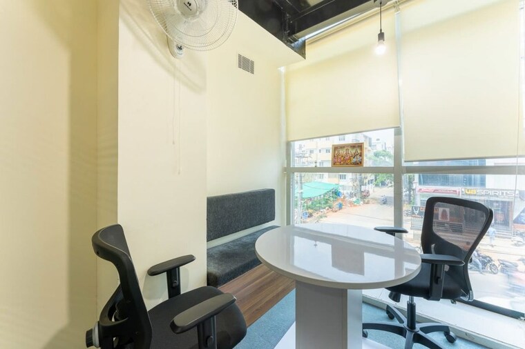 Team Area, super corridor Commercial Office Space 1260 Sq.Ft. In Super Corridor Indore 10506054