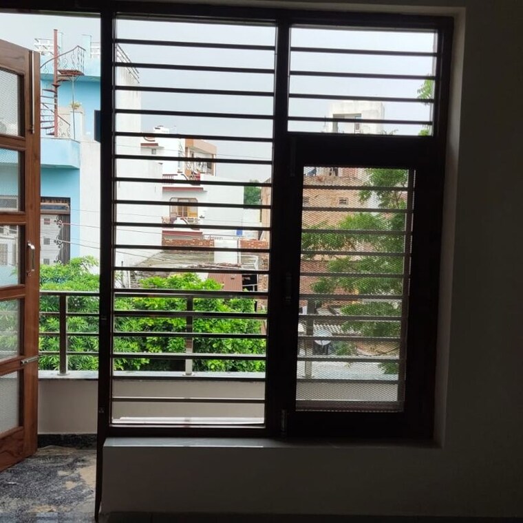 Room, sector 14 2 Bedroom 204 Sq.Yd. Builder Floor In Sector 14 Sonipat 10506064