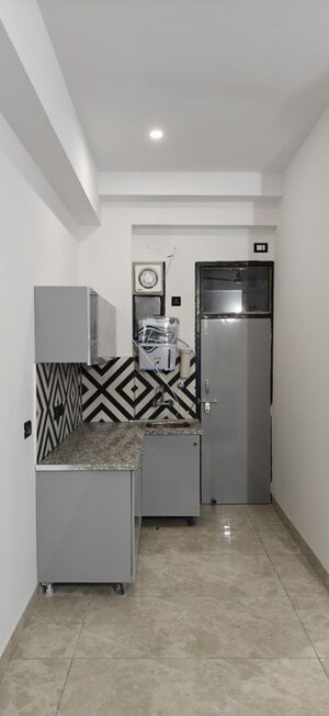 1 RK Builder Floor For Rent in Sector 69