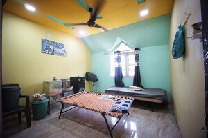 Living Room in 3 BHK Independent House at Krishna Nagar – for Sale