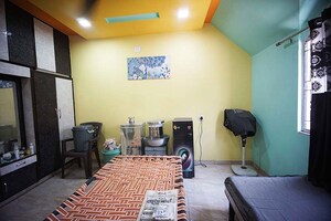 Bedroom in 3 BHK Independent House at Krishna Nagar – for Sale
