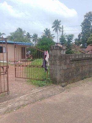  Plot For Sale in Chiyyaram