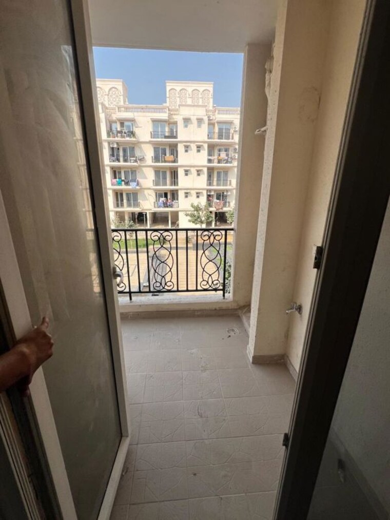 Balcony, signature-global-premium-floors 3 Bedroom 1120 Sq.Ft. Apartment In Sohna Sector 36 Gurgaon 10506105
