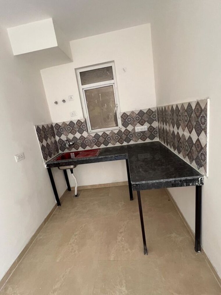 Kitchen, signature-global-premium-floors 3 Bedroom 1120 Sq.Ft. Apartment In Sohna Sector 36 Gurgaon 10506105