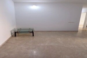 Room in 2.5 BHK Apartment at Hiranandani Obelia The Walk, Ghodbunder Road – for Rent