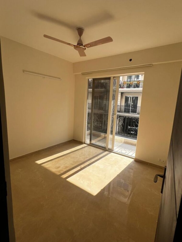 Room, signature-global-park-4-and-5 3 Bedroom 1120 Sq.Ft. Apartment In Sohna Sector 36 Gurgaon 10506120