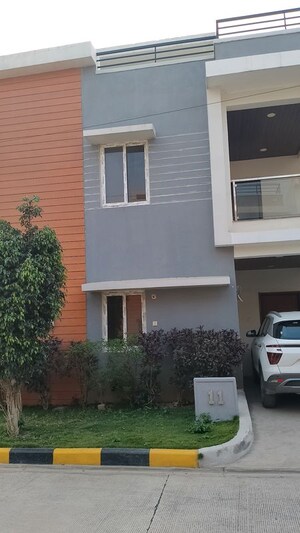 3 BHK Villa – Exterior View View at Surabhis Signature Villas, Tellapur - for Sale