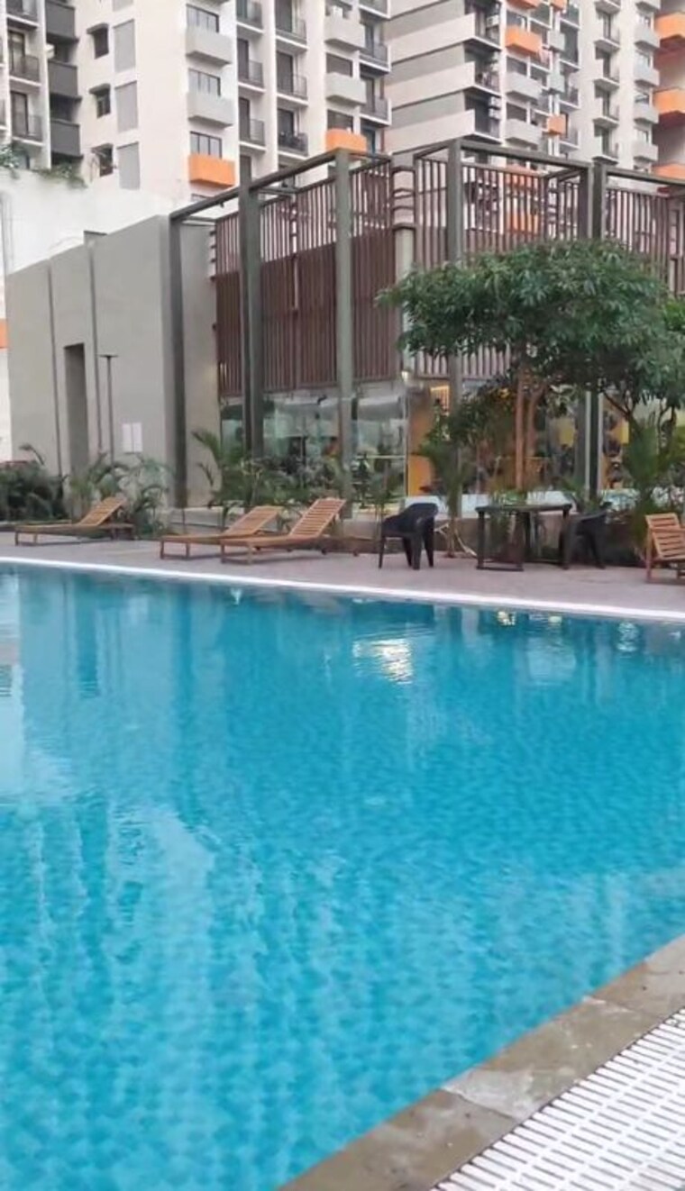 Swimming Pool, shapoorji-pallonji-joyville-virar-phase-6 1 Bedroom 550 Sq.Ft. Apartment In Virar West Palghar 10506136