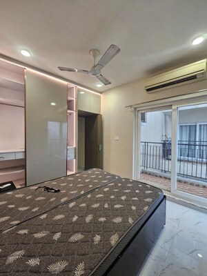 Bedroom in 2 BHK Builder Floor at Sector 62 – for Rent
