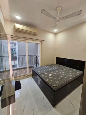 Bedroom in 2 BHK Builder Floor at Sector 62 – for Rent